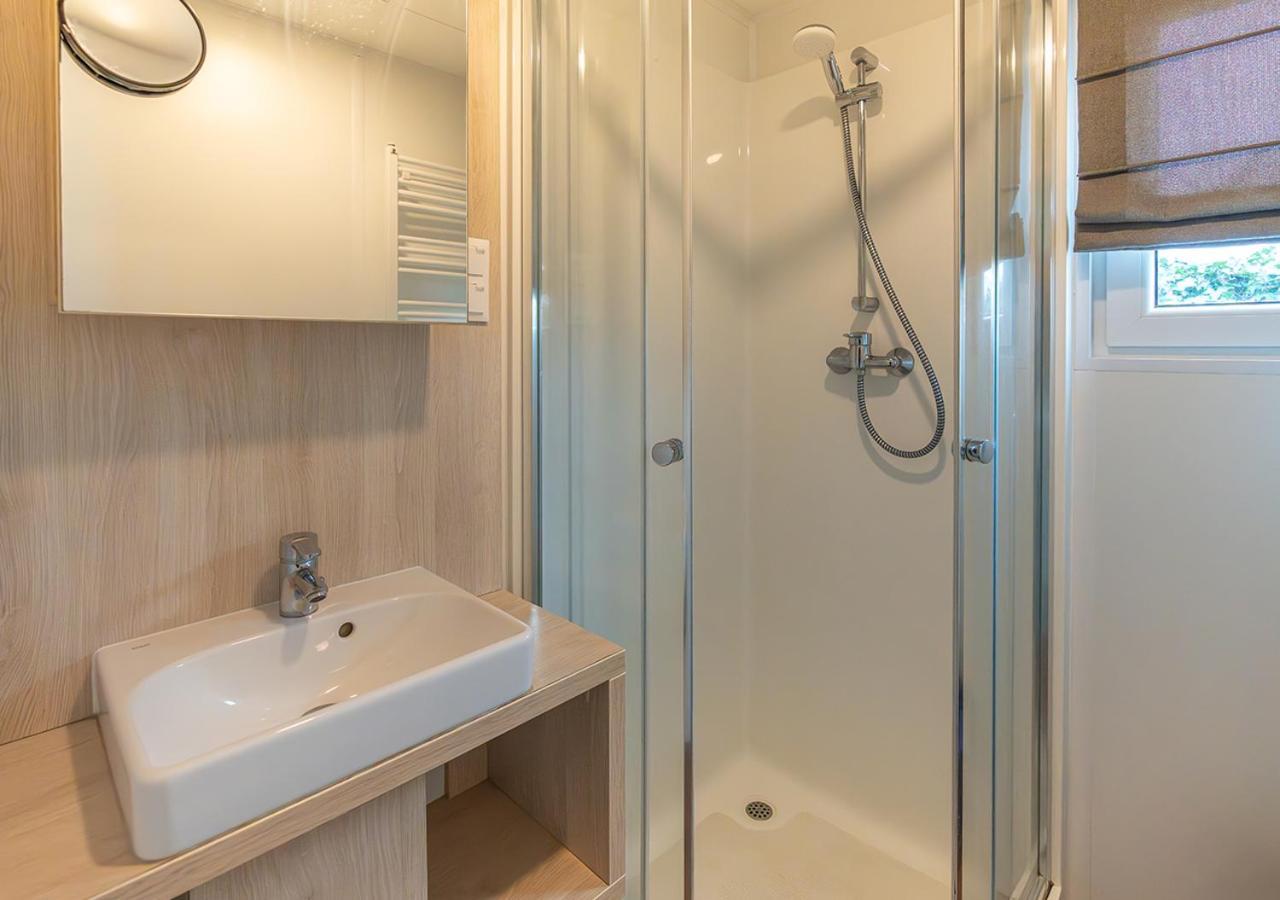 Chaletparc Krabbenkreek Zeeland - Chalet 78 Sint Annaland Zewnętrze zdjęcie